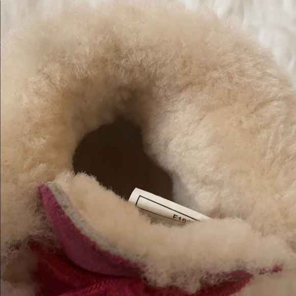 BABY GIRL UGG’S MOCCASINS - Picture 5 of 7